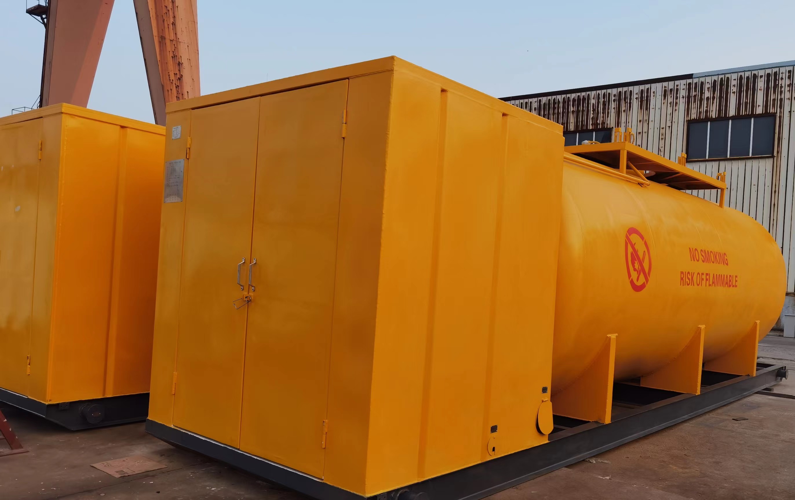 西安科迅（KOSUN）生產(chǎn)的雙層柴油罐和水罐發(fā)往客戶項目現(xiàn)場