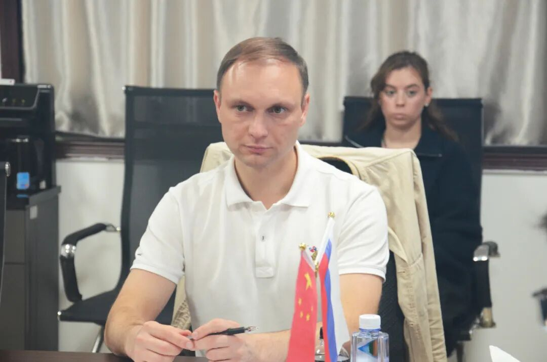 奔薩發(fā)展集團(tuán)總經(jīng)理 馬秋金·謝爾蓋 奔薩發(fā)展集團(tuán)總經(jīng)理 馬秋金·謝爾蓋